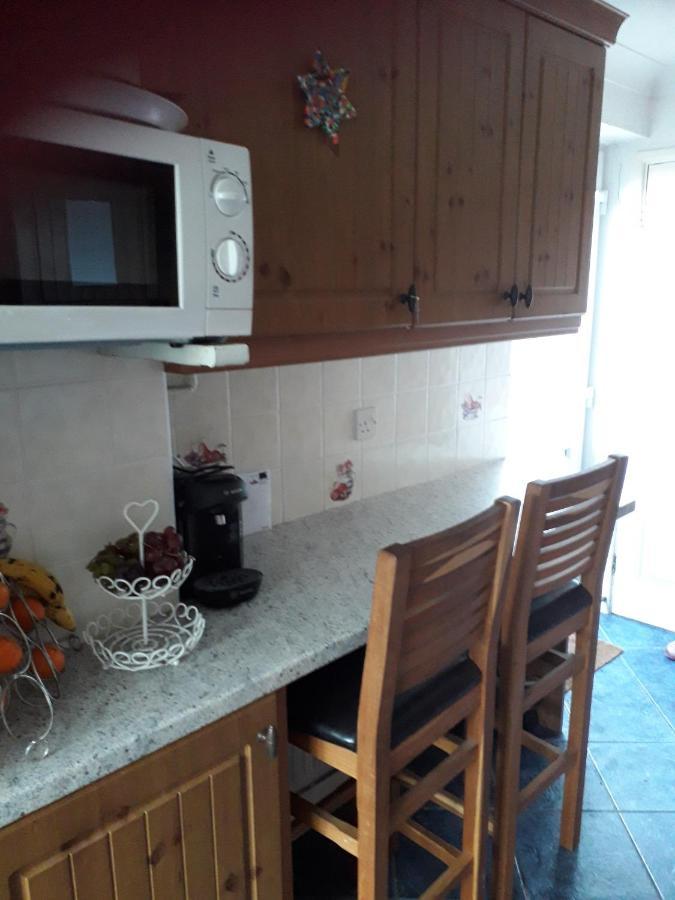 Home From Home Single Or Double Room Netflix Or Virgin Tv Wifi & Free Parking Poole Exterior foto
