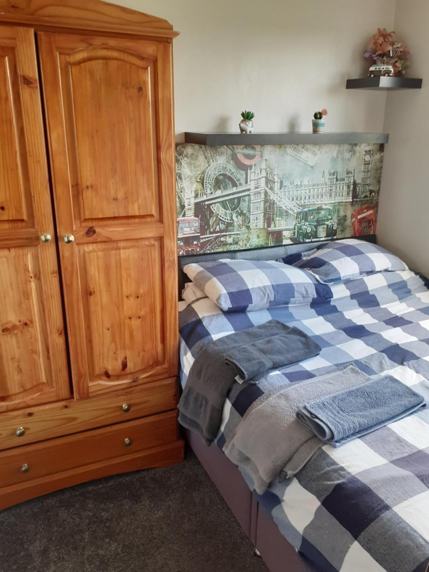 Home From Home Single Or Double Room Netflix Or Virgin Tv Wifi & Free Parking Poole Exterior foto